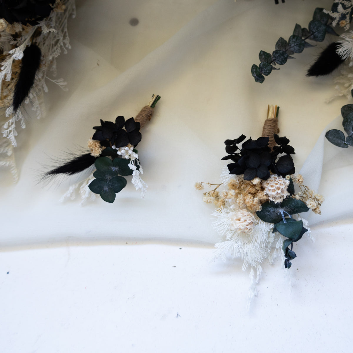 Black & White Preserved Dried Flower Bouquet – Cotton & Eucalyptus Arrangement