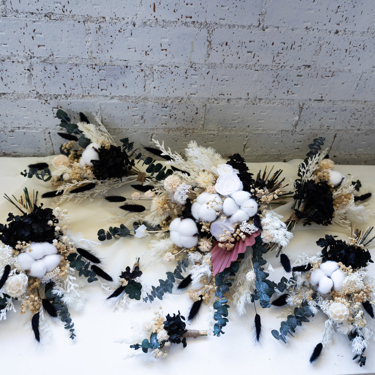 Black & White Preserved Dried Flower Bouquet – Cotton & Eucalyptus Arrangement