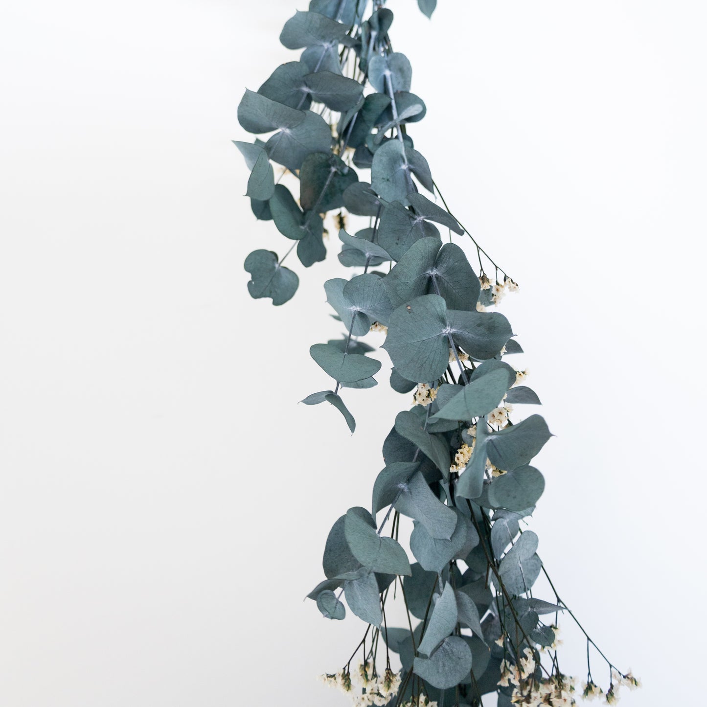 Silver Dollar Eucalyptus Wedding Table Runner – Modern Sage Style